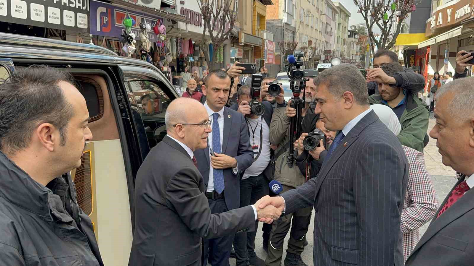 Hazine ve Maliye Bakanı Şimşek, Düzce’de iş adamları ile buluştu