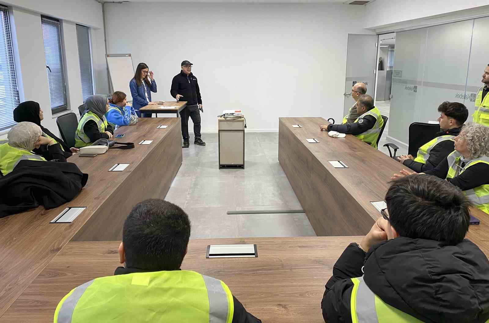 Hendek MYO öğrencileri teknik gezi için Düzce’deydi