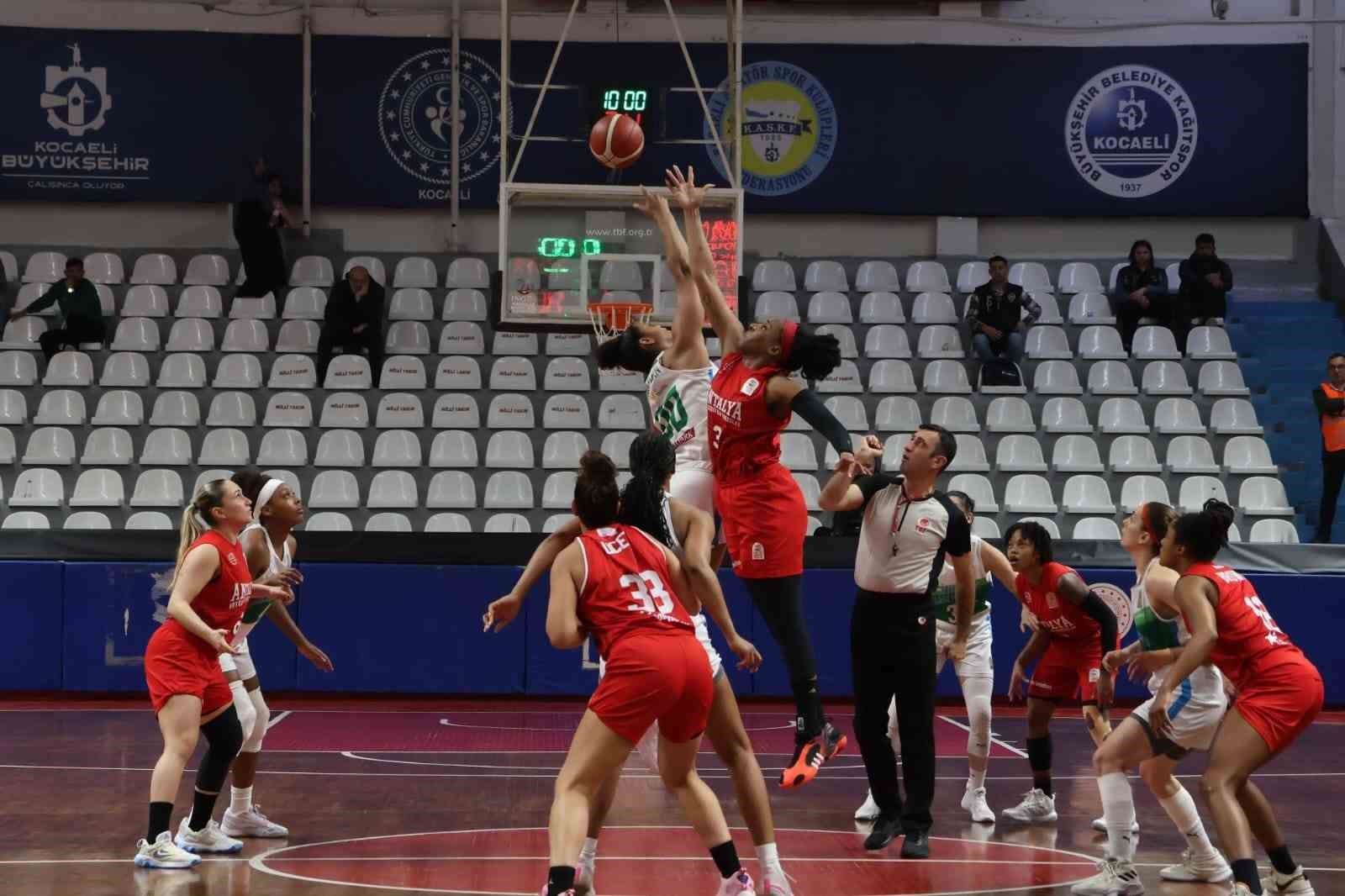 Kadınlar Basketbol Süper Ligi: İzmit Belediyespor: 102 – Antalya BŞB Toroslar: 79