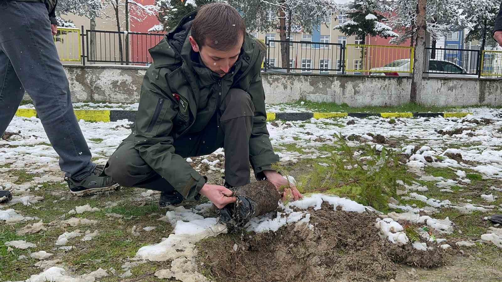 KASTAMONU’DA 21 MART DÜNYA ORMANCILIK GÜNÜ ETKİNLİKLERİ ÇERÇEVESİNDE İHSANGAZİ İLÇESİNDE