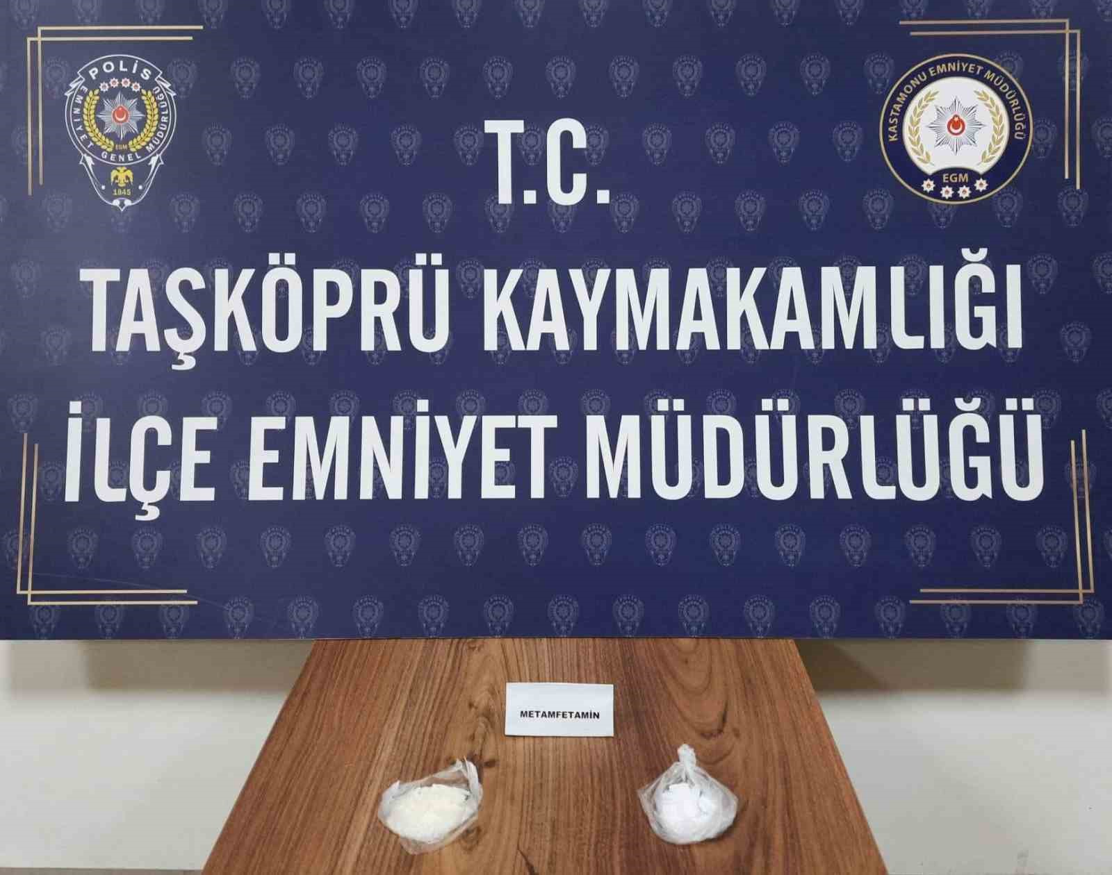 Kastamonu’da uyuşturucuyla yakalanan 2 kişi tutuklandı