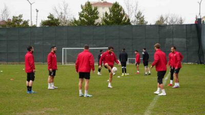 ÇIKTIĞI SON 4 KARŞILAŞMADAN GALİBİYETLE AYRILARAK SERİ YAKALAYAN GMG KASTAMONUSPOR,