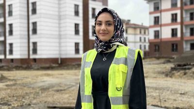 YILLAR ÖNCE ELAZIĞ KOVANCILAR KAYMAKAMININ DESTEKLERİYLE OKULA GİDEN SEBİLA ÇOLAK