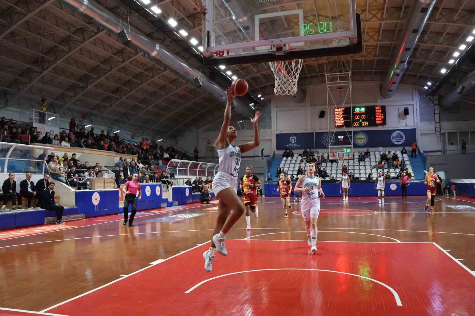 KBSL Play-Off: İzmit Belediyespor: 64 – Galatasaray: 90