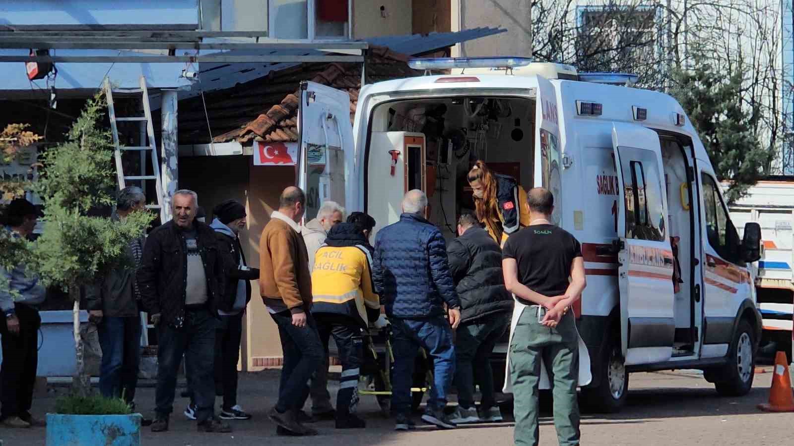 KASTAMONU'NUN CİDE İLÇESİNDE MERDİVENDEN DÜŞEN VATANDAŞ, YARALANDI.