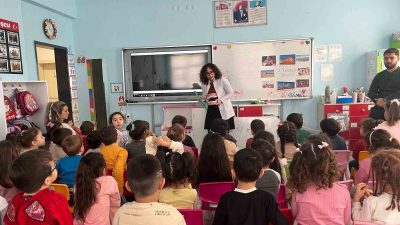 SAĞLIK MÜDÜRLÜĞÜ TARAFINDAN ANAOKULU VE İLKOKUL ÖĞRENCİLERİNE AĞIZ VE DİŞ