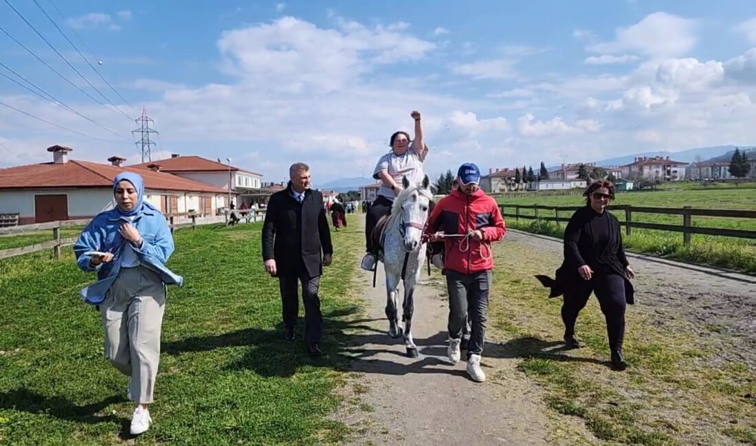 GÖLCÜK'TE ATA BİNDİRİLEN ÖZEL