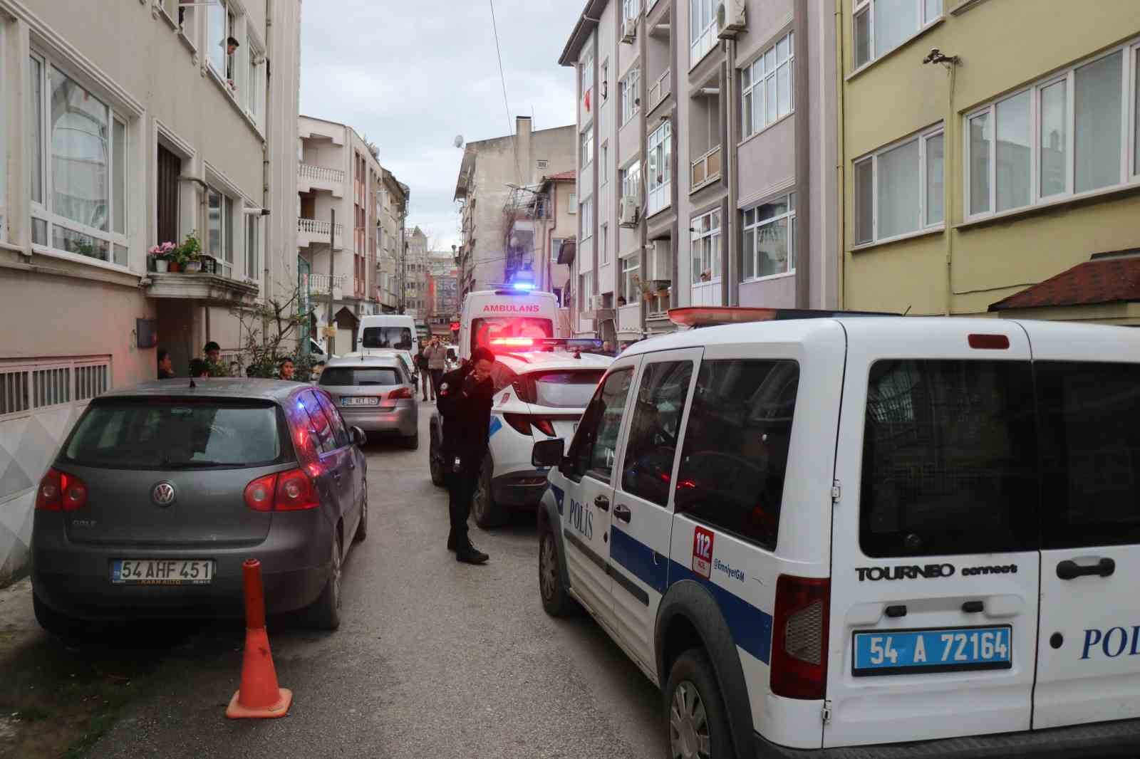 Sakarya’da iki grup arasında bıçaklı kavga: 1 yaralı