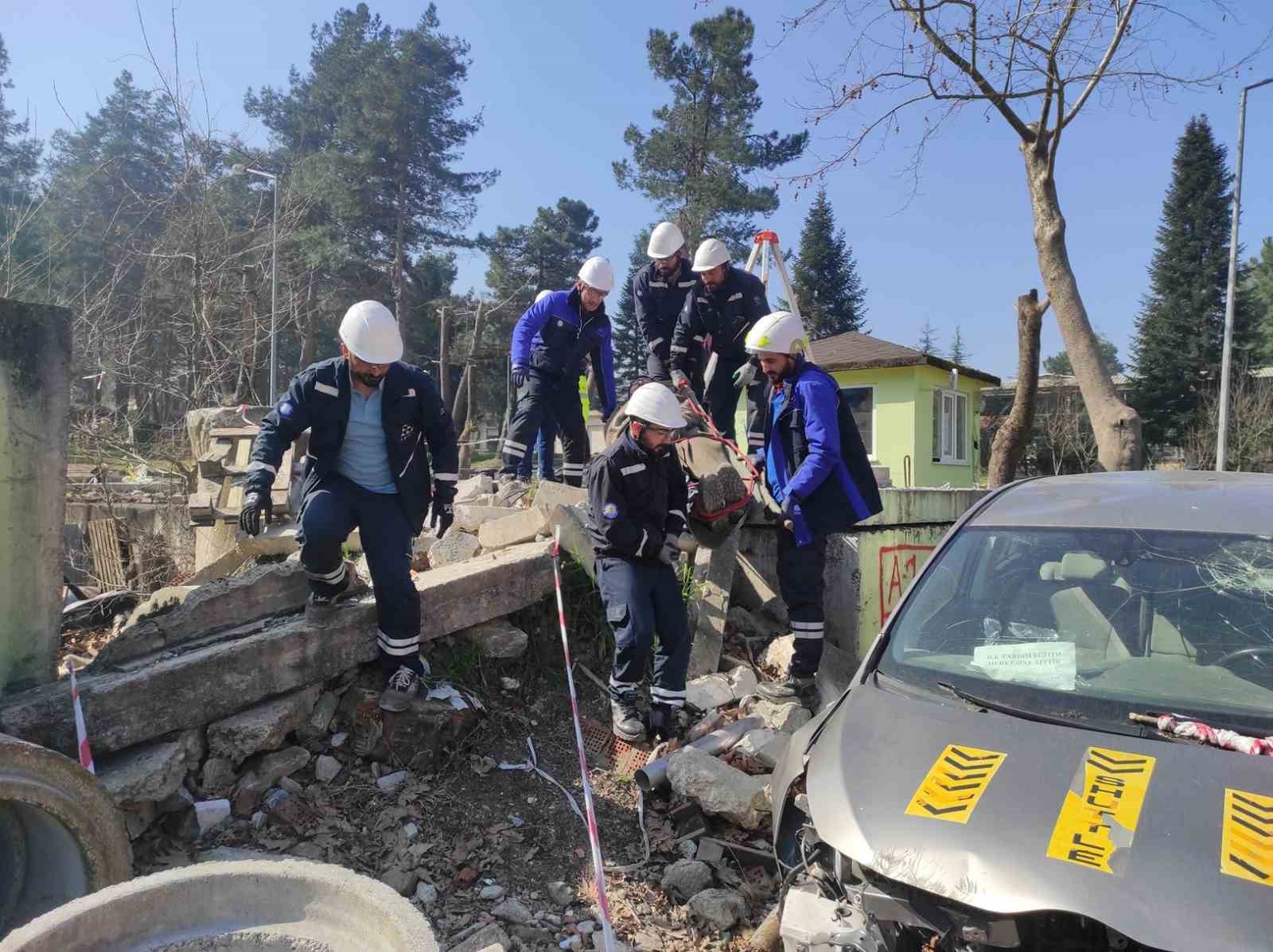 SEDAŞ gönüllü arama kurtarma ekibini kurdu