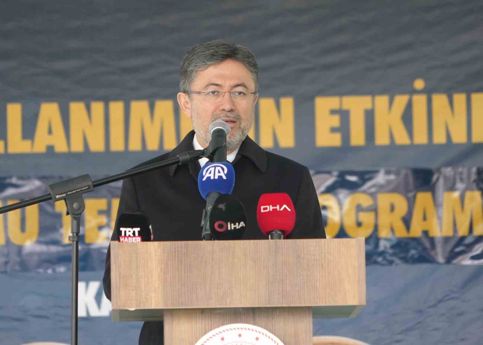 KASTAMONU’NUN TOSYA İLÇESİNDE KONUŞAN TARIM VE ORMAN BAKANI İBRAHİM YUMAKLI,