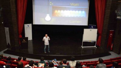 DÜZCE ÜNİVERSİTESİ SANAT TASARIM VE MİMARLIK FAKÜLTESİ SAHNE SANATLARI BÖLÜMÜ