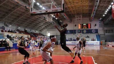 TÜRKİYE BASKETBOL LİGİ 31. HAFTASINDA KOCAELİ BÜYÜKŞEHİR BELEDİYE KAĞITSPOR KONUK
