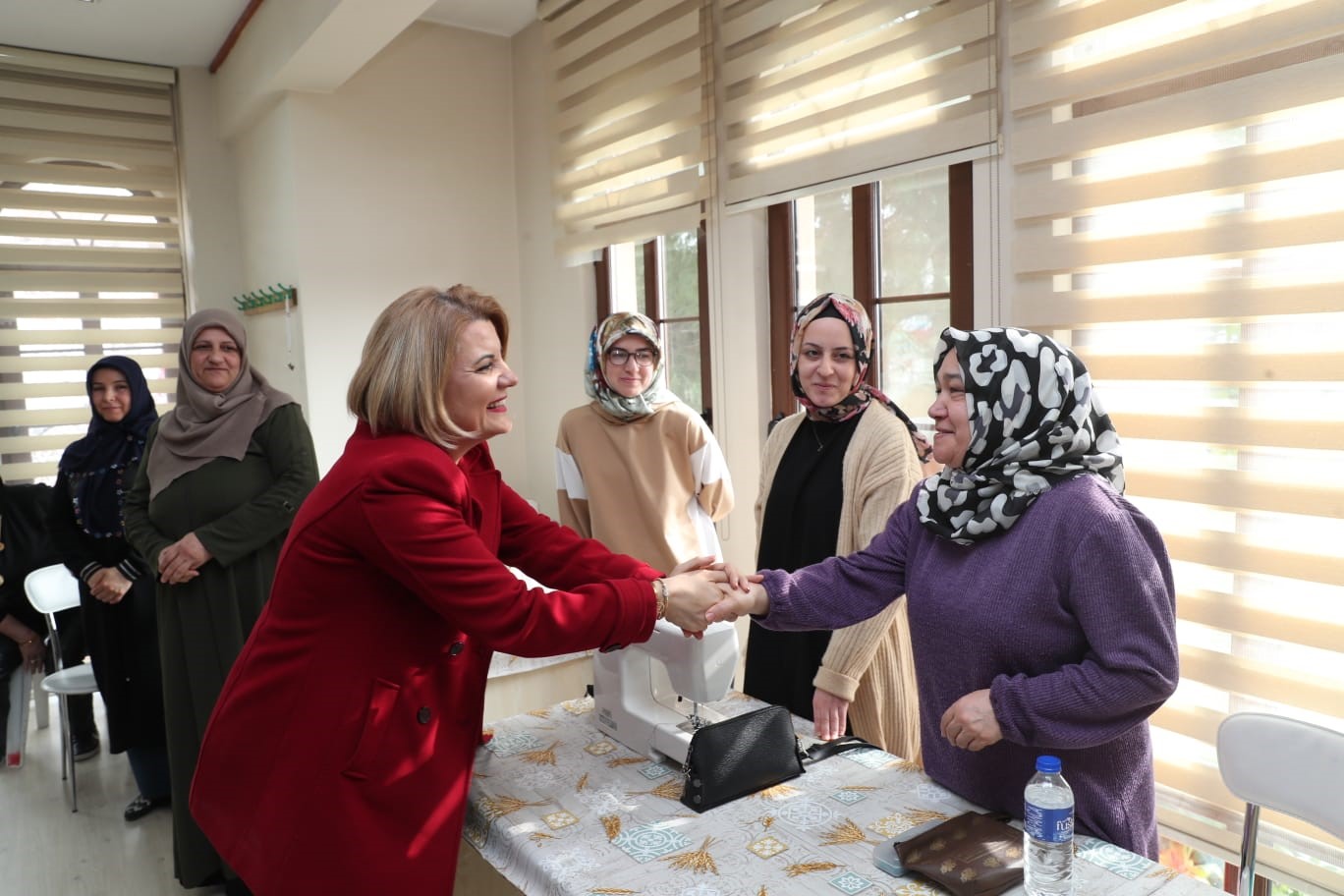 Üreten kadınların adresi: “İZMEK”