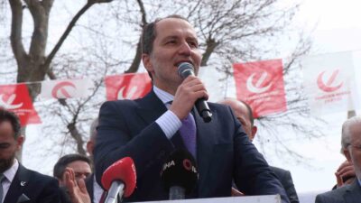 SAKARYA’NIN GEYVE İLÇESİNDE DÜZENLENEN MİTİNGDE VATANDAŞLARA SESLENEN YENİDEN REFAH PARTİSİ