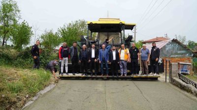 DÜZCE’NİN ÖNEMLİ TURİZM ROTALARINDAN BİRİSİ OLAN AKTAŞ ŞELALESİ’NİN YOLUNDA ASFALTLAMA