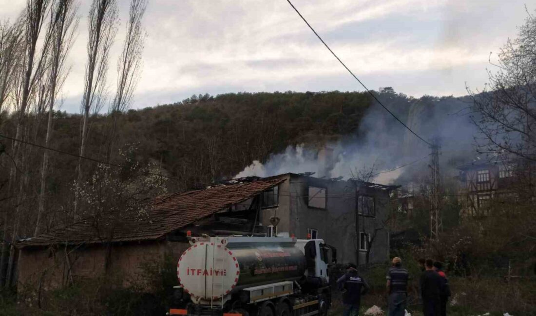 ASTAMONU’NUN TOSYA İLÇESİ NDE ÇIKAN YANGINDA 2 KATLI EV KULLANILMAZ