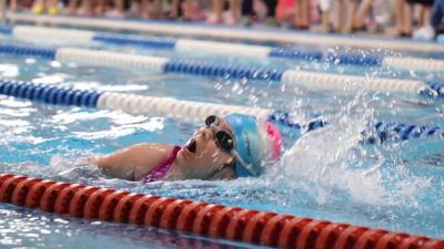 DÜZCE GENÇLİK VE SPOR İL MÜDÜRLÜĞÜMÜZ TARAFINDAN ANNE-KIZ YÜZME ÖĞRENİYORUM