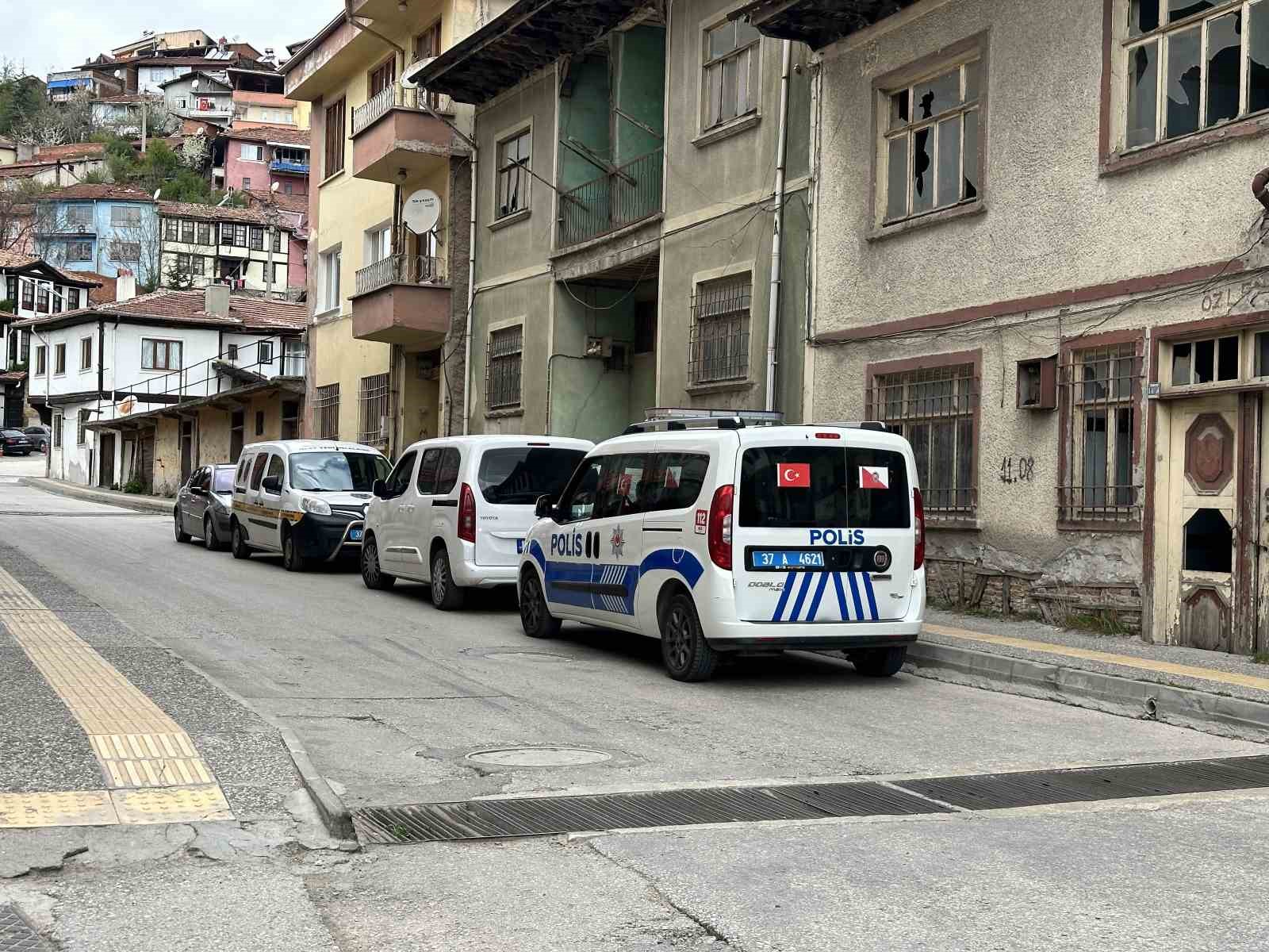 KASTAMONU’DA DÜN AKŞAM SAATLERİNDE ARACINDA SİLAHLA VURULMUŞ HALDE BULUNAN ŞAHIS,