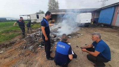 DÜZCE BELEDİYESİ ZABITA MÜDÜRLÜĞÜ, RUTİN DENETİM VE KONTROLLERİ ESNASINDA ATIK