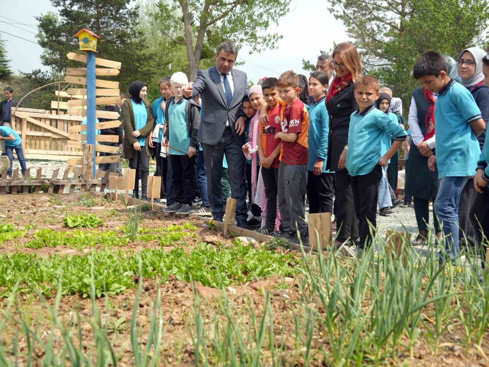 KASTAMONU’DA MİLLİ EĞİTİM MÜDÜRLÜĞÜ TARAFINDAN BAŞLATILAN PROJEYLE ÖĞRENCİLER, ATIL VAZİYETTEKİ