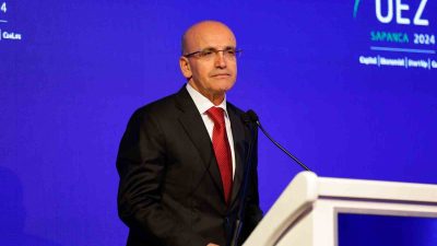 SAKARYA'NIN SAPANCA İLÇESİNDE KATILDIĞI ZİRVEDE KONUŞAN HAZİNE VE MALİYE BAKANI