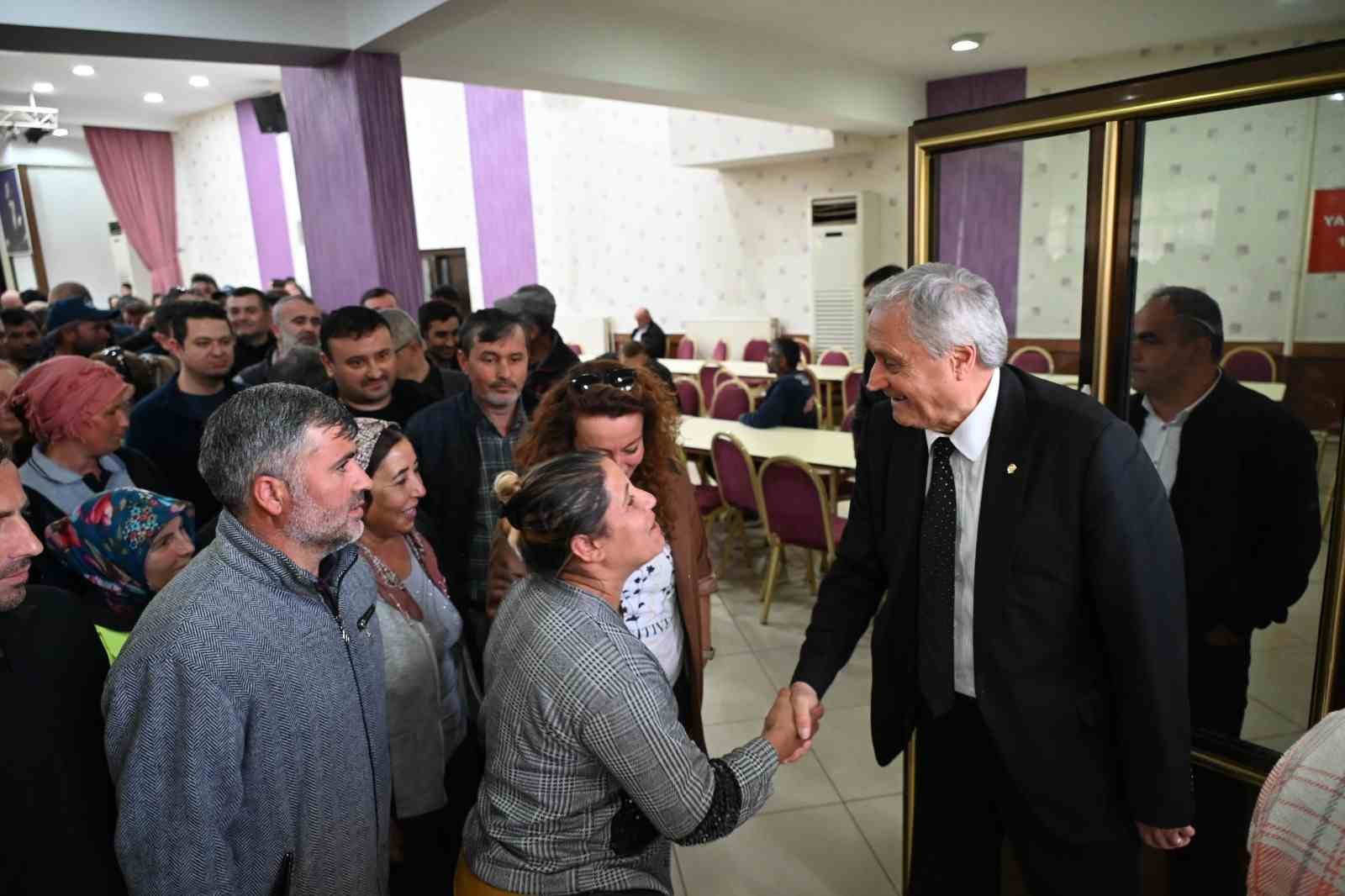 Başkan Bakkalcıoğlu Belediye personeli ile bayramlaştı