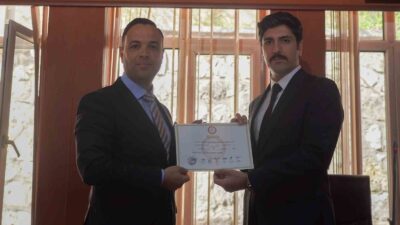 SOLDAKİ SABRİ ÇOBANOĞLU