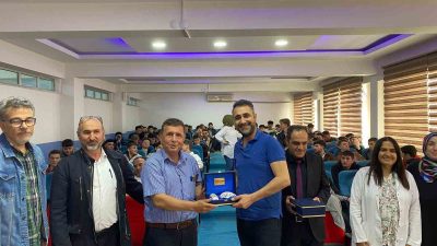 BOZÜYÜK MESLEKİ VE TEKNİK ANADOLU LİSESİ'NDE İŞ ARAMA BECERİLERİ PROGRAMI