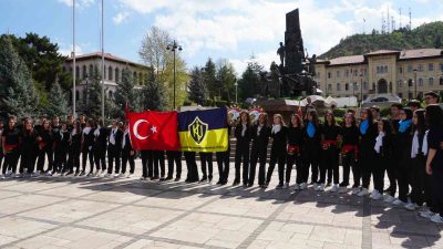 ANADOLU'NUN İLK DEVLET LİSESİ OLAN VE ÇANAKKALE İLE KURTULUŞ SAVAŞLARINA