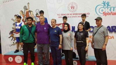 OKUL SPORLARI HALTER YILDIZLAR TÜRKİYE ŞAMPİYONASINDA DÜZCELİ SPORCULAR 5 MADALYA