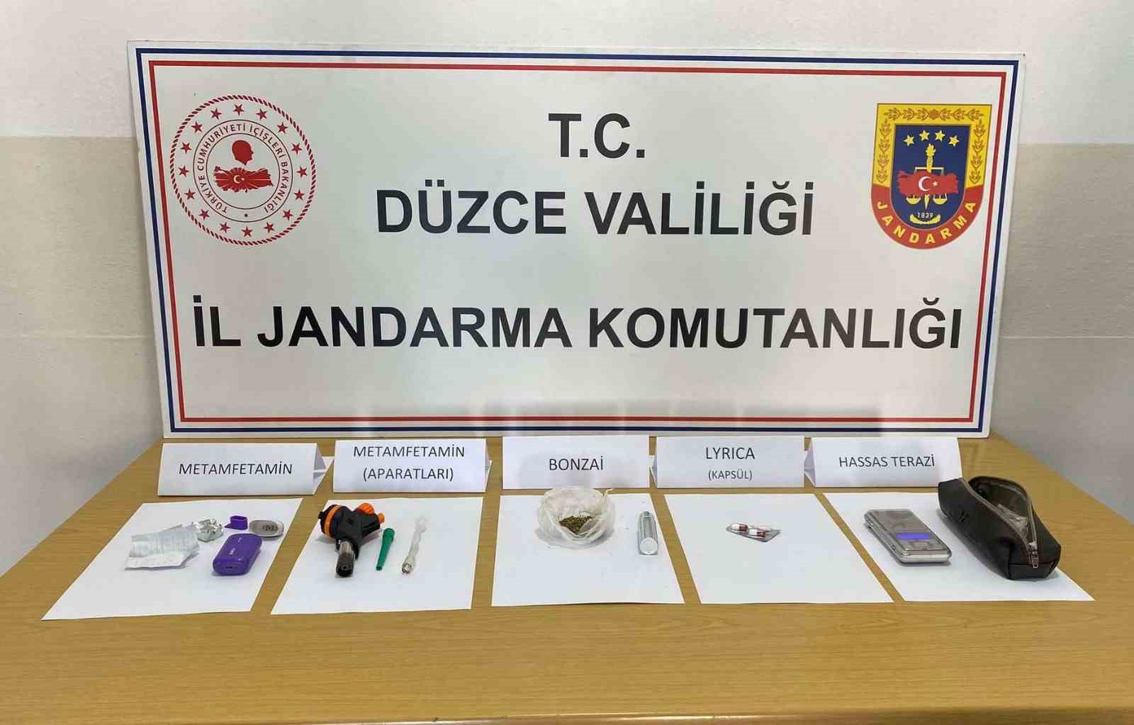 Jandarma uyuşturucu ile mücadelesini sürdürüyor