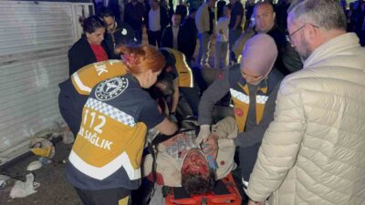 DÜZCE’DE 2 ARACIN ÇARPIŞTIĞI KAZADA ARAÇLAR DEVRİLDİ. KAZADA YARALANAN 6