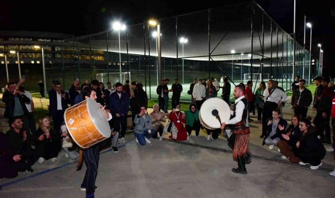 KASTAMONU ÜNİVERSİTESİ GENÇ KIZILAY