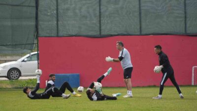 GMG KASTAMONUSPOR TEKNİK DİREKTÖRÜ FIRAT GÜL, BELEDİYE DERİNCESPOR KARŞILAŞMASI ÖNCESİ