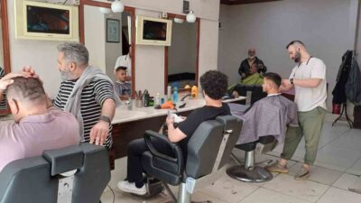 RAMAZAN BAYRAMI ÖNCESİ DÜZCE’DE Kİ KUAFÖR VE BERBERLERDE BAYRAM YOĞUNLUĞU