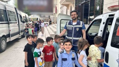 POLİS HAFTASI ÇERÇEVESİNDE ANAOKULU ÖĞRENCİLERİ ÇATANA POLİS KARAKOLUNDA POLİSLER İLE