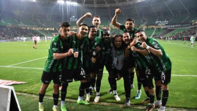 TRENDYOL 1. LİG'DE 50 PUANLA ÜÇÜNCÜ SIRADA MÜCADELE EDEN SAKARYASPOR,