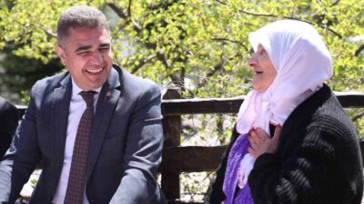 DÜZCE VALİSİ SELÇUK ASLAN, 1995 YILINDA HAKKARİ'DE ŞEHİT DÜŞEN P.