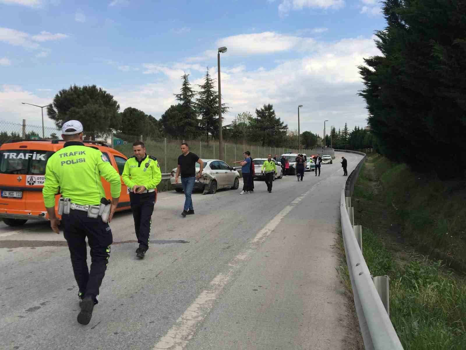 TEM’de zincirleme kaza: 4 yaralı