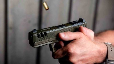 YERLİ TASARIM VE MÜHENDİSLİKLE ÜRETİLEN TABANCA SERİSİ SAR9 AİLESİNİN EN