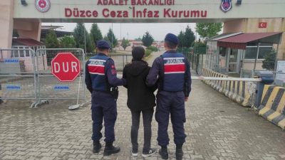 DÜZCE’DE JANDARMA EKİPLERİ TARAFINDAN YAPILAN ÇALIŞMADA UYUŞTURUCU VEYA UYARICI MADDE