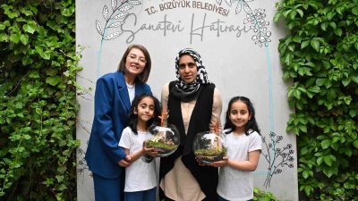 SANATEVİ ÖĞRENCİLERİNDEN ANNELERİNE ÖZEL HEDİYE
