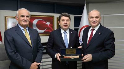 DÜZCE BELEDİYE BAŞKANI DR. FARUK ÖZLÜ, ÇEŞİTLİ TEMASLARDA BULUNMAK İÇİN