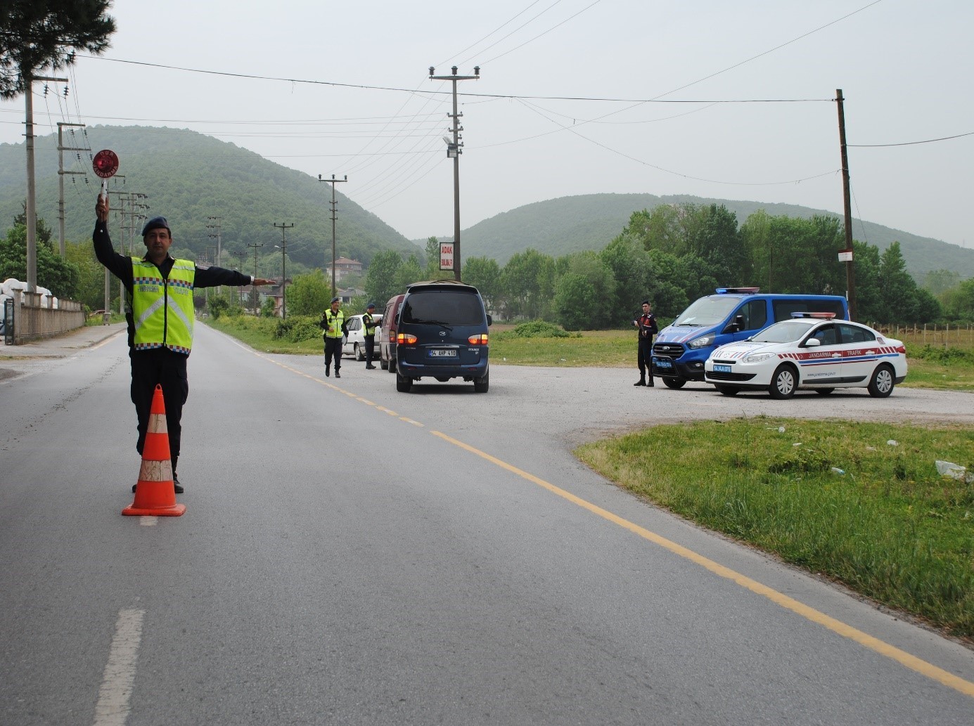 Bir ayda 646 araç ve 222 sürücü trafikten men edildi