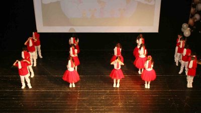 BOZÜYÜK HALİME HATUN ANAOKULUNDA MEZUNİYET COŞKUSU