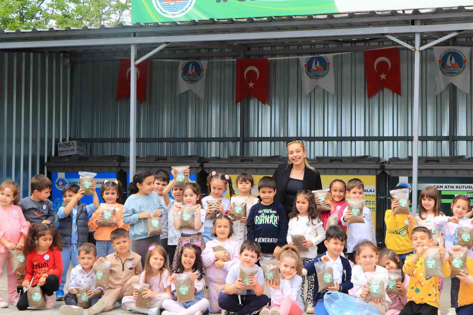 Çiftlikköy’de minikler çevre müfettişi oldu