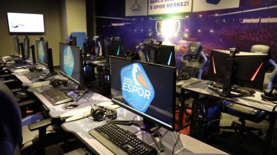 ÇOCUKLARIN VE GENÇLERİN HEM DİJİTAL BAĞIMLILIKTAN KURTULMASI HEM DE BİLİŞİME