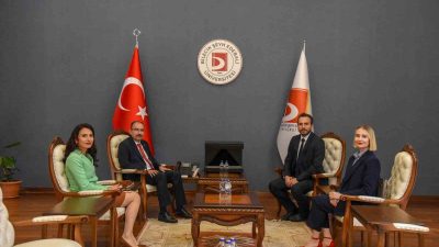 BİLECİK ŞEYH EDEBALİ ÜNİVERSİTESİ’NDE ‘DİJİTAL GENÇ YAPAY ZEKÂ EKOSİSTEMİ ETKİNLİĞİ’