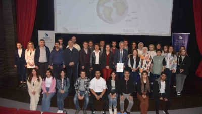 DÜZCE ÜNİVERSİTESİ ARAŞTIRMA DEKANLIĞI İLE KARİYER GELİŞTİRME VE MEZUN İZLEME