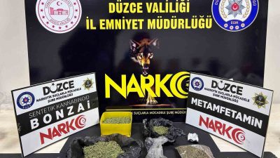 DÜZCE’DE CUMHURİYET BAŞSAVCILIĞI KOORDİNESİNDE YÜRÜTÜLEN UYUŞTURUCU SATICILARINA YÖNELİK ÇALIŞMADA YAKALANAN
